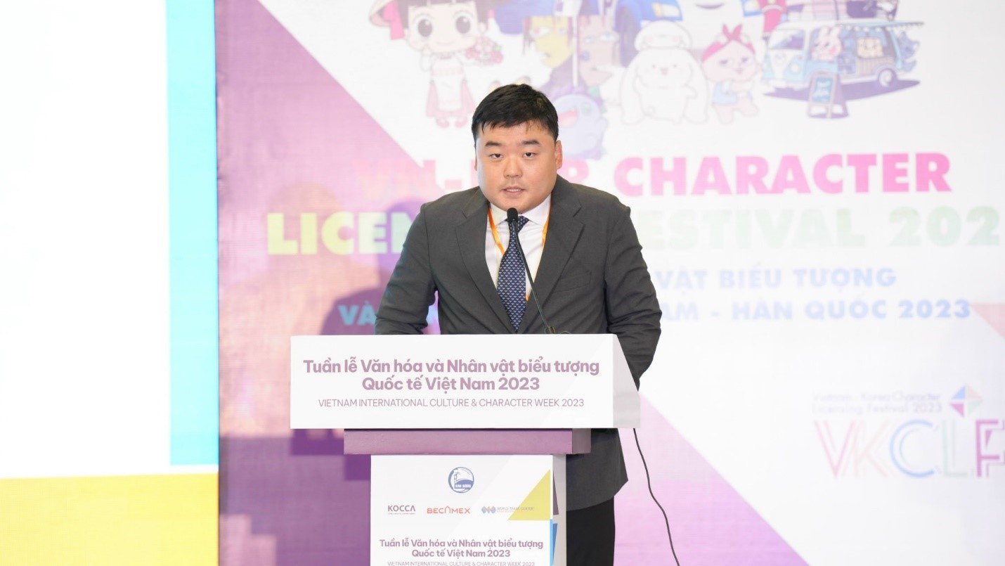 Ông Choi Seung Jin – Giám đốc Trung tâm Văn hóa Hàn Quốc tại Việt Nam, phát biểu tại buổi Lễ khai mạc Tuần Lễ Văn Hoá & Nhân Vật Biểu Tượng Quốc Tế Việt Nam 2023.
